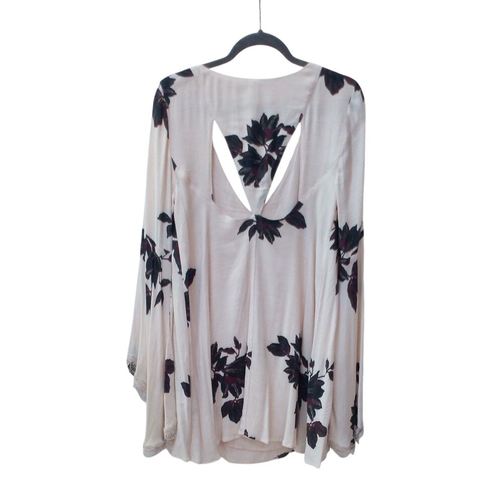 NWT Free People Floral Tunic Mini Dress M Boho Bell Sleeve Lace Trim V Neck - Picture 2 of 7